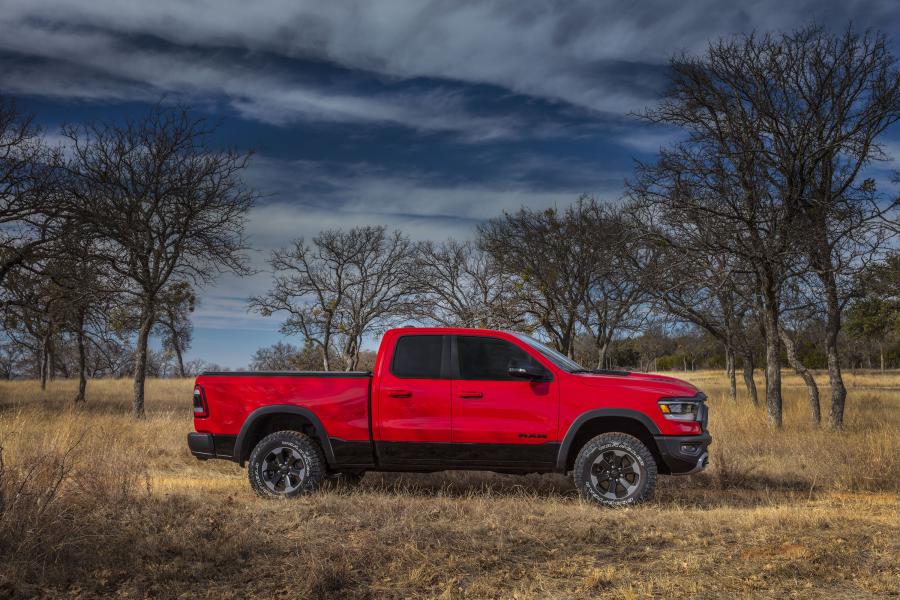  Dodge Ram 1500 Rebel Quad Cab (DT) 2018 года  (фото 15 из 36)